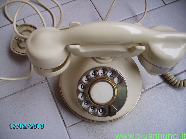 Telefono fisso  anni 60 - 1