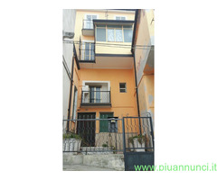 Palazzo mq250 Da ristrutturare su più livelli - 1