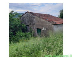 Rustico mq130 Da ristrutturare su più livelli