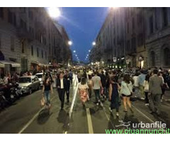 NEGOZIO VENDESI MURI  50 MQ.  IN VIA VIGEVANO