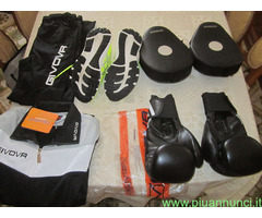 ACCESSORI X BOX GUANTONI ADIDAS+ASICS+GINOVA (NUOV