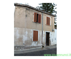 Casa mq200 Da ristrutturare su più livelli