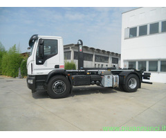Con rovesciatore IVECO EUROCARGO 180E32K