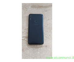 Smartphone praticamente nuovo + accessori