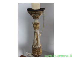 Antico Candelabro legno dipinto laccato Oro avorio