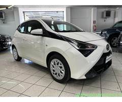 TOYOTA Aygo Connect 1.0 vvt-i 72 cv x-cool unico prop. iva esp