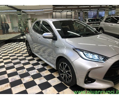 TOYOTA Yaris 1.5 hybrid 5 porte trend