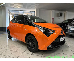 TOYOTA Aygo Connect 1.0 vvt-i 72 cv 5 porte x-cite neopat.