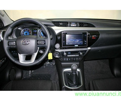 TOYOTA Hilux Cabina doppia 4x4 cambio manuale  SUV