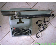 Macchina da scrivere elettrica Olivetti Lexikon 80