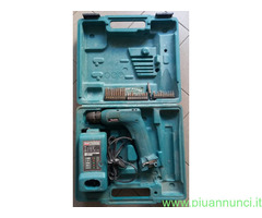 Makita Avvitatore modello 6018d completo di valige