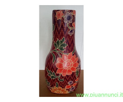 Vaso in legno decorato per fiori da tavolo