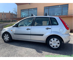 FORD Fiesta 1.4 Utilitaria