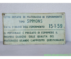 Antico Raro Cartello in   latta  di metallo , dipi