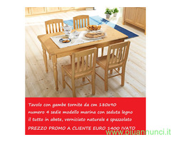 Tavolo con sedie abete