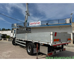 Autogru IVECO EUROCARGO 170E27 CON GRU