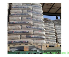 Pellet MASTERHOLZ pedana da 72 sacchi 15kh 180€