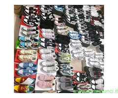 100 paia scarpe Nike originali 500.00€