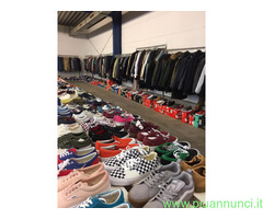 100 paia scarpe Nike originali 500.00€