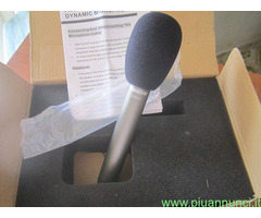 DUE MICROFONI DA PALCO BEYERDYNAMIC-TG V50+TAKSTAR