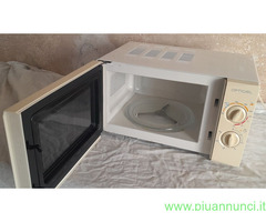 Forno Microonde Moulinex con grill statico Microo