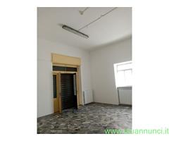 Affitto laboratorio vic osp.le divenere  mq367 affitto Euro1150