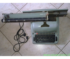 Macchina da scrivere elettrica Olivetti Lexikon 80