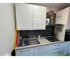 Cucina pari a nuovo