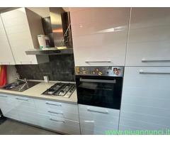 Cucina pari a nuovo