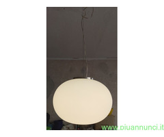 Bellissima lampada a sospensione a forma di globo