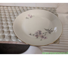 Vendo servizi da tavola Tutto a 100,00 €