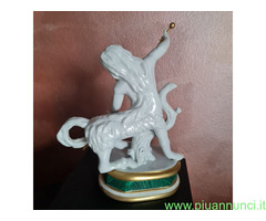 Figurina Porcellana  Mangani vintage  '   SAGITTAR