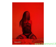 Samantha stupenda ragazza italiana