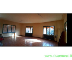 Casa mq430 Da ristrutturare su più livelli