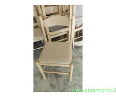 Sedia in legno con seduta ecopelle come nuove