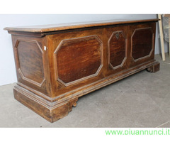 Antica cassapanca in noce massello reggiana epoca
