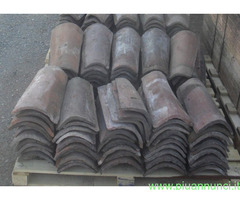 Coppi in cotto usati antichi su  bancali