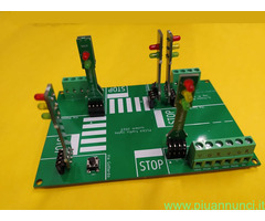 Modellino per prove con PLC o Arduino: Semaforo